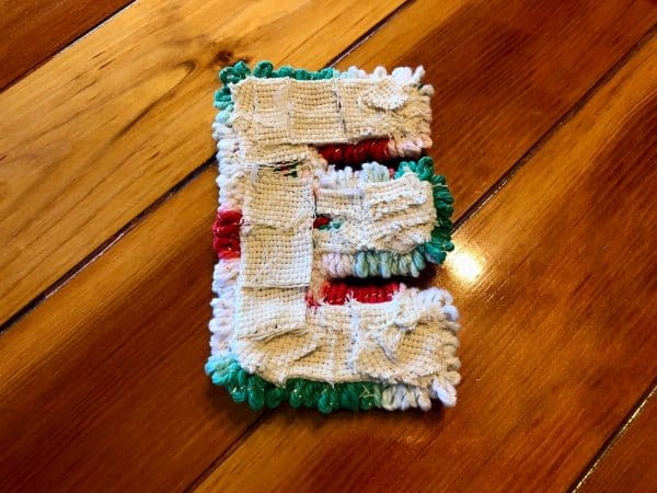 Punch Needle letter ornament. Punch Needle custom ornament. Punch Needle Personalized Christmas Ornament. Beginner punch needle project. Beginner punch  needle DIY. Punch Needle crafts. Punch Needle ideas. Christmas crafts. Christmas DIY. 