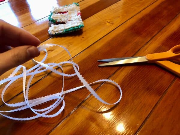 Punch Needle letter ornament. Punch Needle custom ornament. Punch Needle Personalized Christmas Ornament. Beginner punch needle project. Beginner punch  needle DIY. Punch Needle crafts. Punch Needle ideas. Christmas crafts. Christmas DIY. 