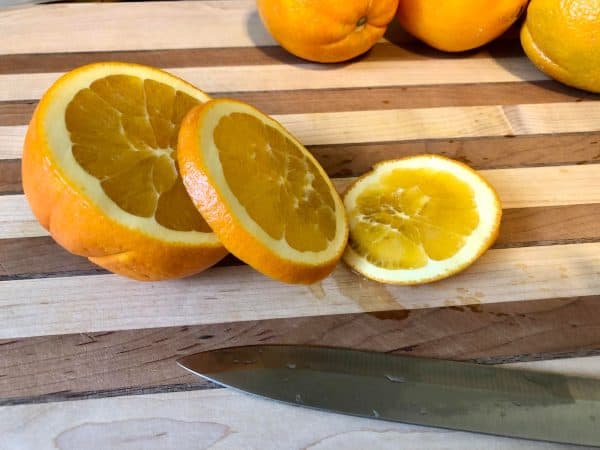 Sliced oranges. Dried Orange Garland DIY. DIY crafts for Christmas. Holiday crafts. Homemade garland.  Holiday decor. Christmas decor.