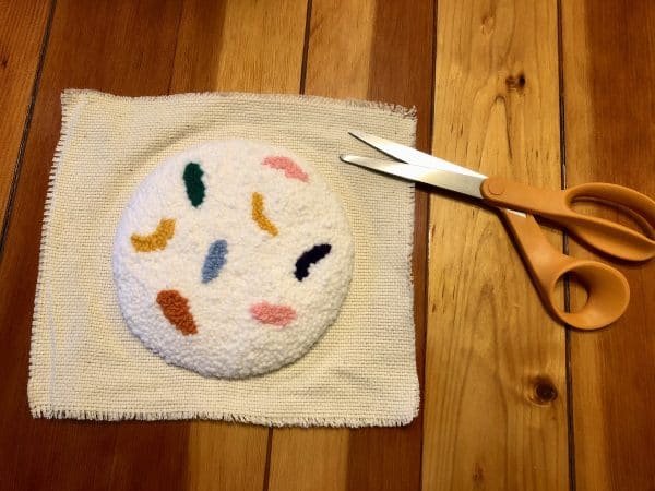 How to make a candle mat DIY. Monks cloth. Fabric Scissors. Punch Needle project for beginners. Punch Needle ideas. Acrylic Yarn. Punch Needle.