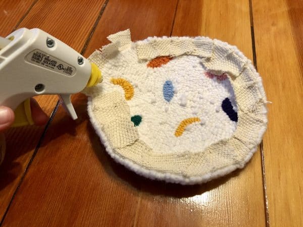 How to make a candle mat DIY. Monks cloth. Hot glue gun. Punch Needle project for beginners. Punch Needle ideas. Acrylic Yarn. Punch Needle.